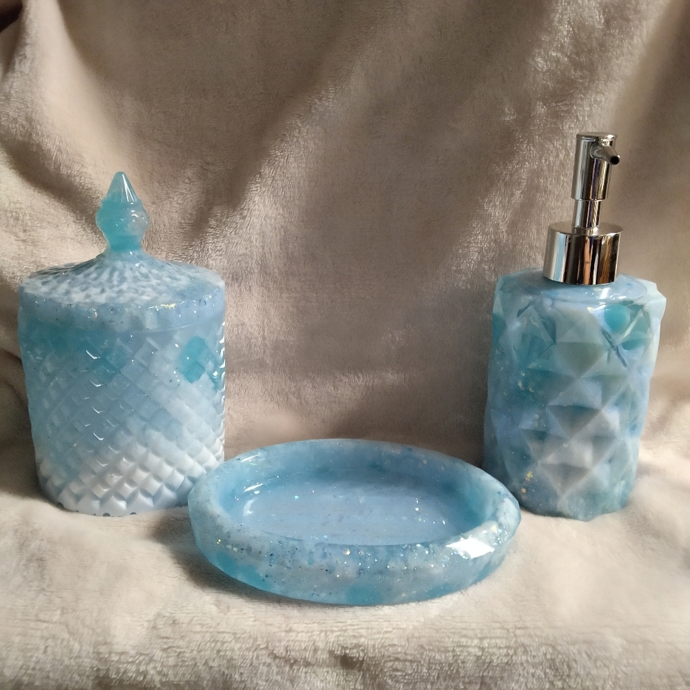 Blue Bathroom Accessory Set